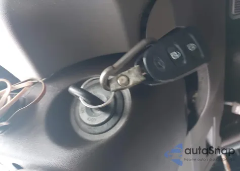 2010 Hyundai Tucson Gls from USA, damaged, VIN KM8JUCAC1AU081860